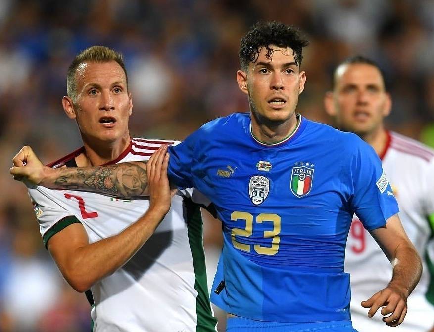 今晚意甲传出新动向；托特纳姆伤情更新；管理层表态：质疑声仍在；年轻球员得到机会的简单介绍