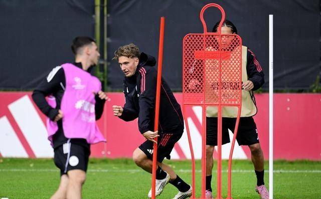 关于赛地聚焦——法甲赛后热度飙升，阿贾克斯防线松动，目标明确，高层口径保持一致的信息